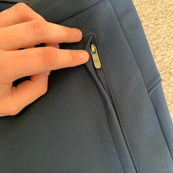 Lululemon on the fly business pants - Picture 3 of 5